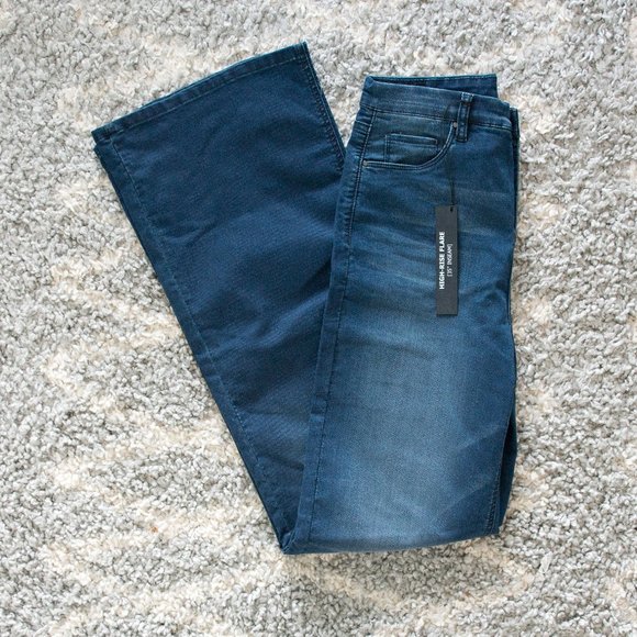 NWT TALL Blank NYC Dark Wash High-Rise Flares - Picture 11 of 11